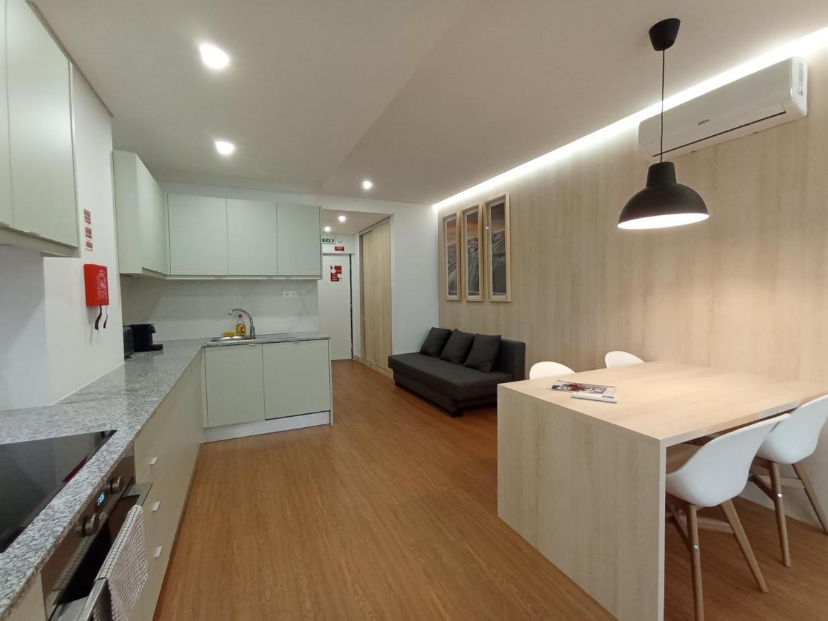715 Gale Apartment Wi-Fi, Estacionamento ポルト エクステリア 写真