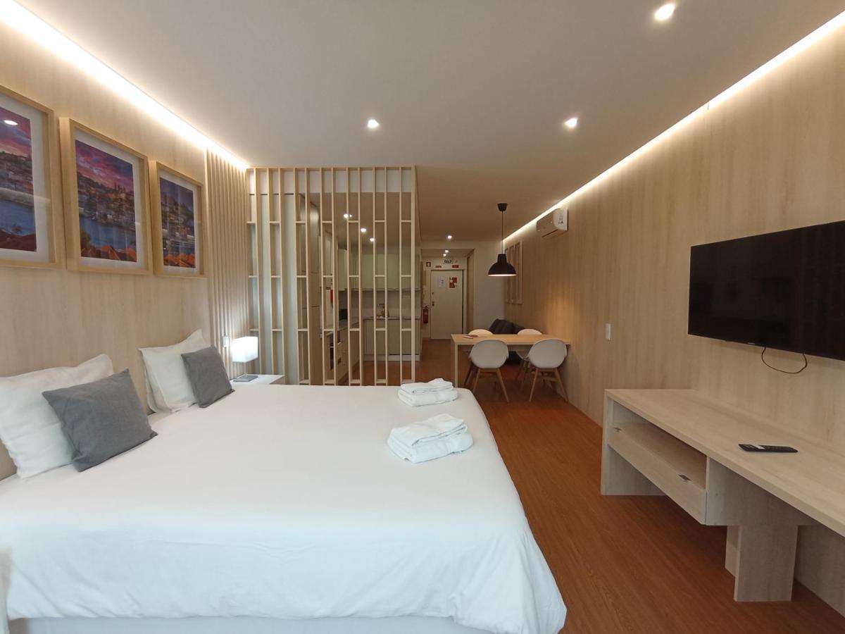 715 Gale Apartment Wi-Fi, Estacionamento ポルト エクステリア 写真