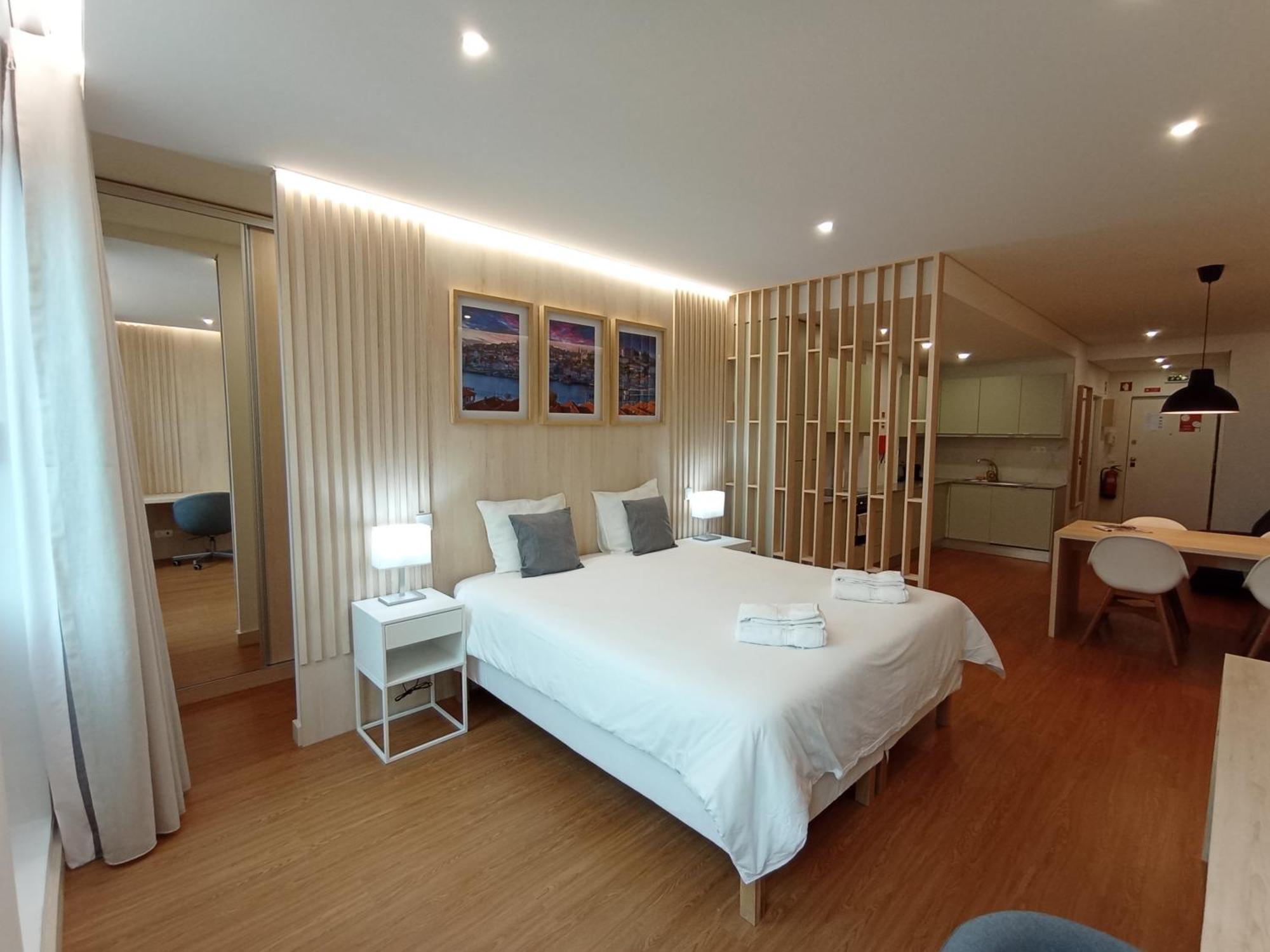 715 Gale Apartment Wi-Fi, Estacionamento ポルト エクステリア 写真